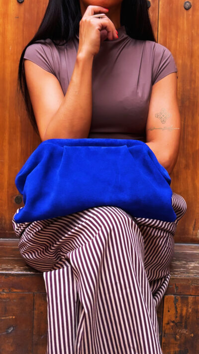 La Pochette Daim Bleu Majorelle