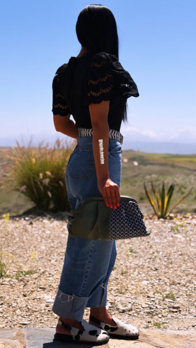 La Pochette LiqÄ đ©¶