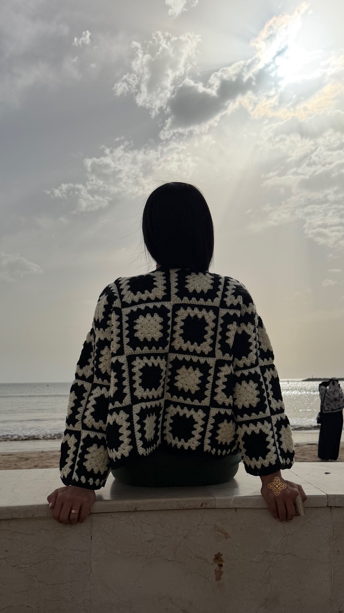 Le gilet Nomade noir & écru – Image 3