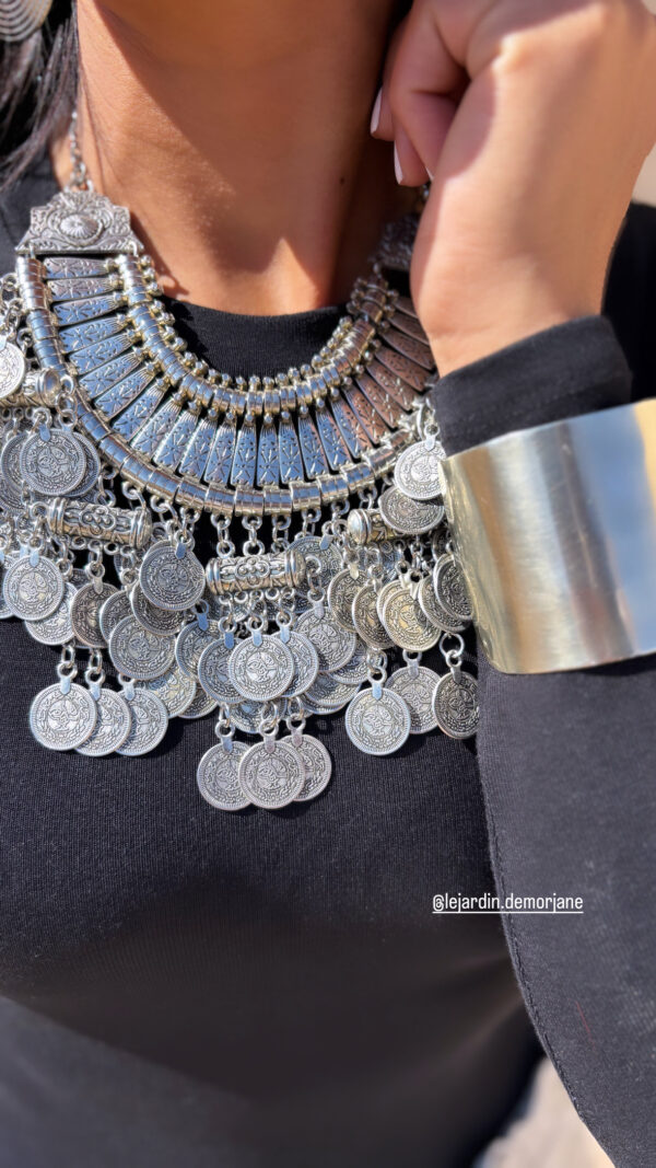 Collier Tighremt
