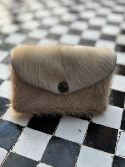 Porte-monnaie Poils de Vache Écru intérieur noir