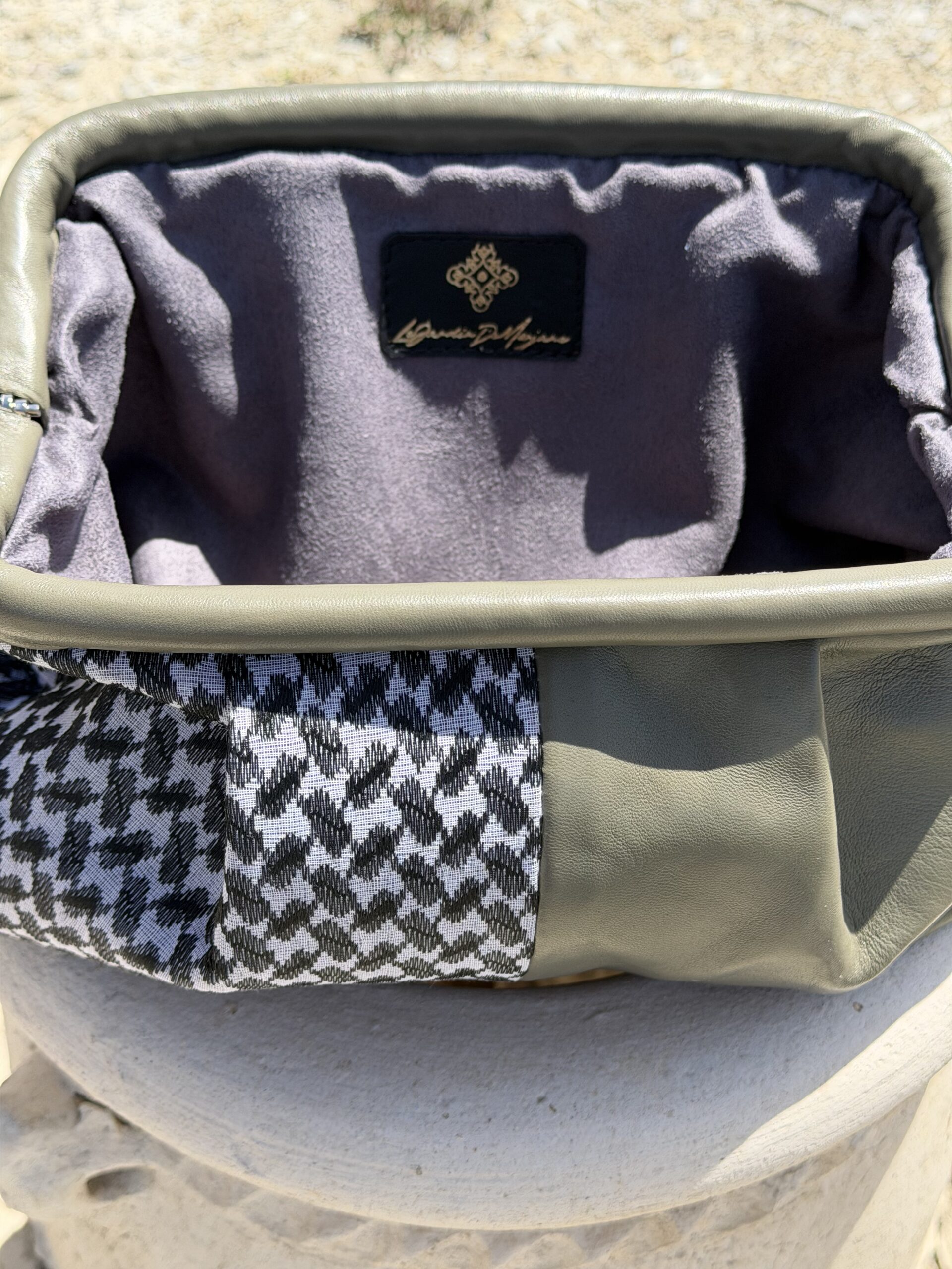 La Pochette Liqā 🩶 – Image 6